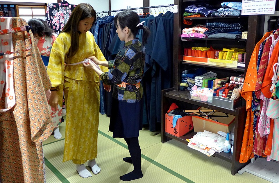 Kimono rent osaka