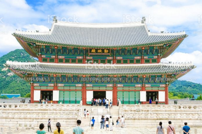 Royal palace Seoul — How to visit 5 grand palaces in Seoul? - Living ...