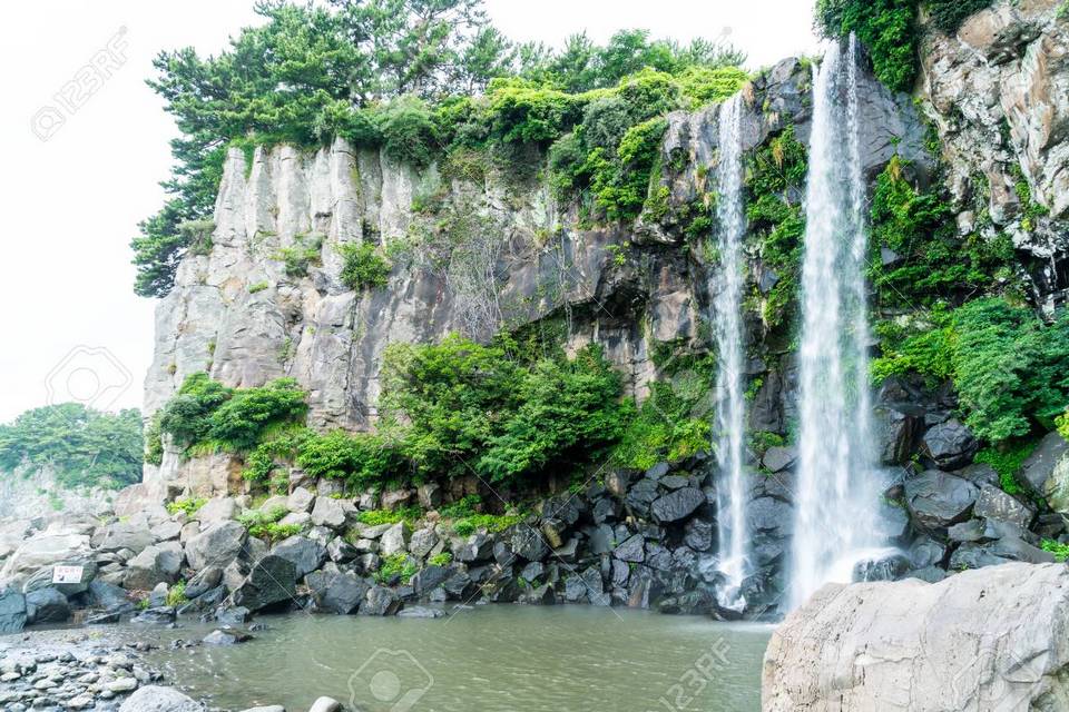 Jeongbang Waterfall (1)