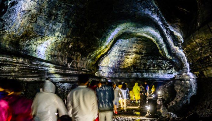 Explore Manjanggul Cave jeju