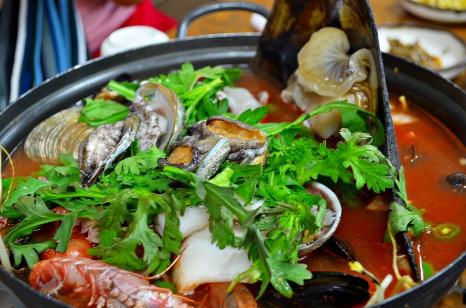 Haemul Ddukbaegi (Seafood hotpot) (1)