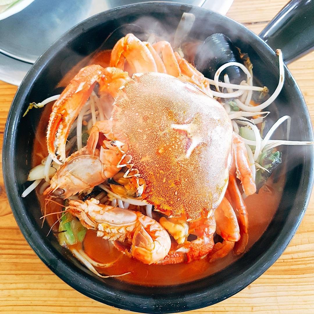 Jjamppong (Korean Spicy Seafood Noodle Soup) (3)