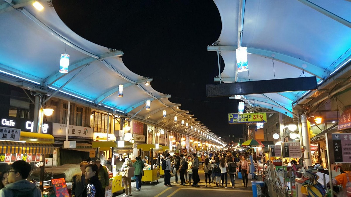 seomun market jeju,things to do at night in jeju (3)