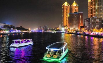 love river takao river kaohsiung at night (2)