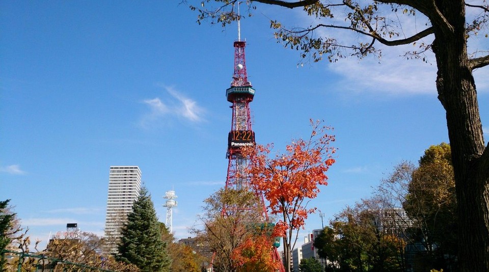 Sapporo TV tower autumn (1)