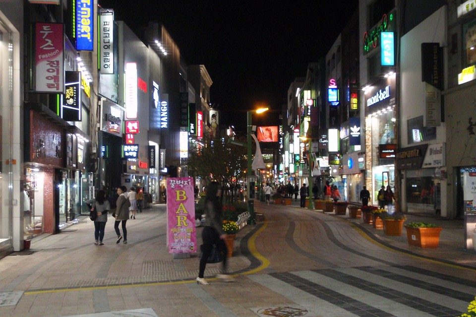 Gwangbok-dong Cultural & Fashion Street busan (1)