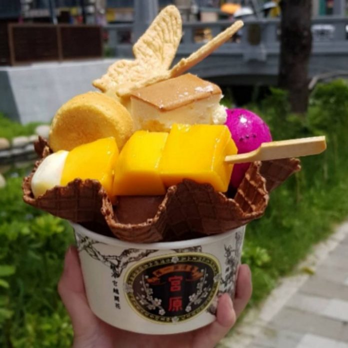 Where to eat in Taichung Taiwanese Icecream at Miyahara (13) Living