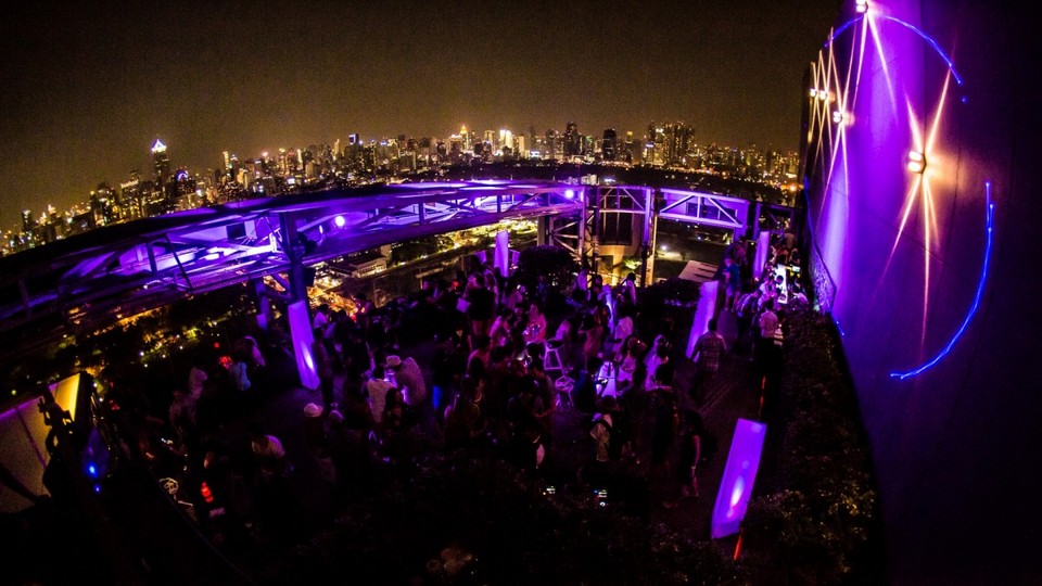 Best sky bar Bangkok HI-SO Rooftop bar – Sofitel So on Sathorn (1)