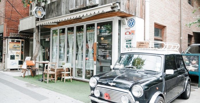 best themed cafes in seoul