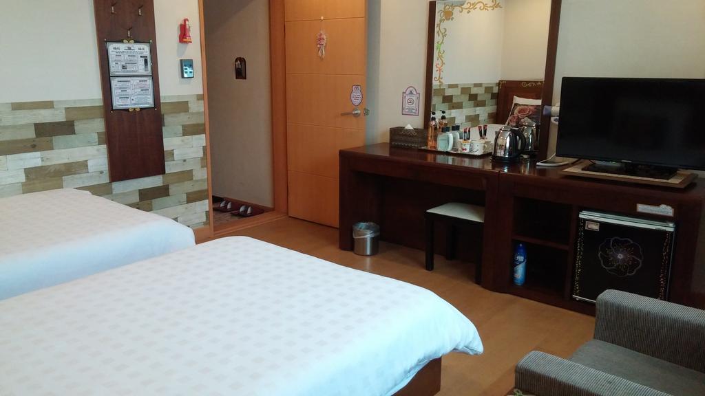 Cheap hotels in Jeju island Goodstay December Hotel (1)