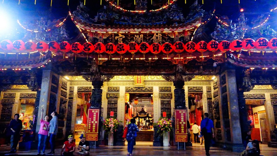 Best places to visit in Taichung Dajia Jenn Lann Temple (1)