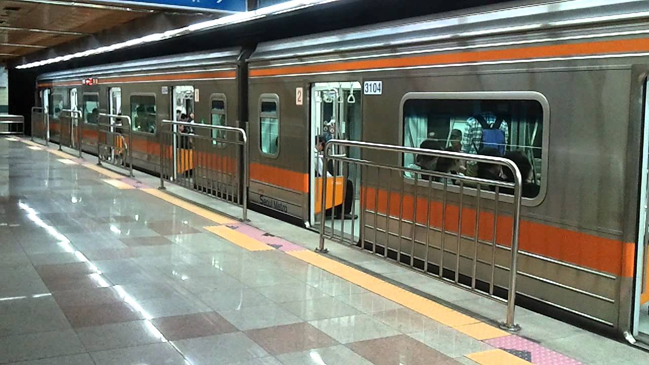 Seoul subway Line 3 train