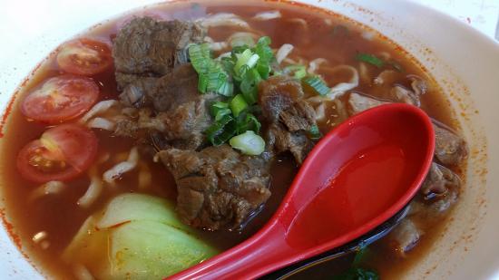 Tomato beef noodles