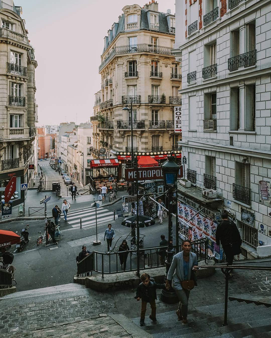 Metro station Lamarck – Caulaincourt - Living + Nomads – Travel tips ...