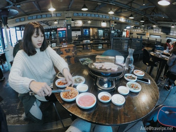 Best black pork in Jeju — Tasting the super delicious specialty "Black