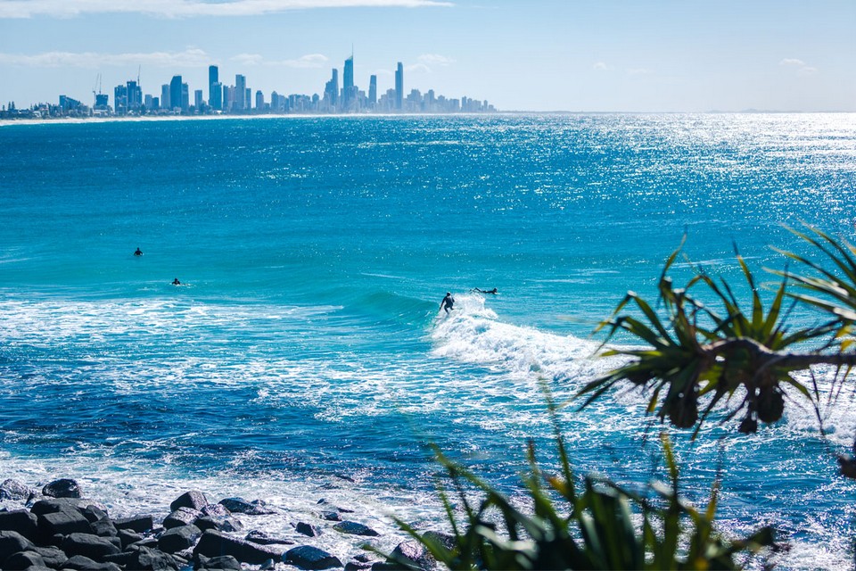 burleigh-heads-surfers