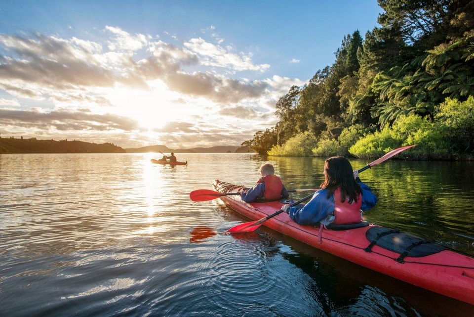 Lake-Rotoiti-Rotorua-kayak-Julian-Apse-Feature-Mandatory-Credit-Tourism-New-Zealand-2