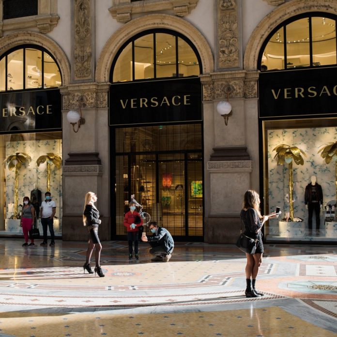 Must buy in Italy — Top 19+ best Italy souvenirs & what to buy in Italy