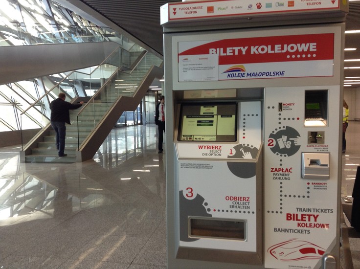 krakow ticket vending machine