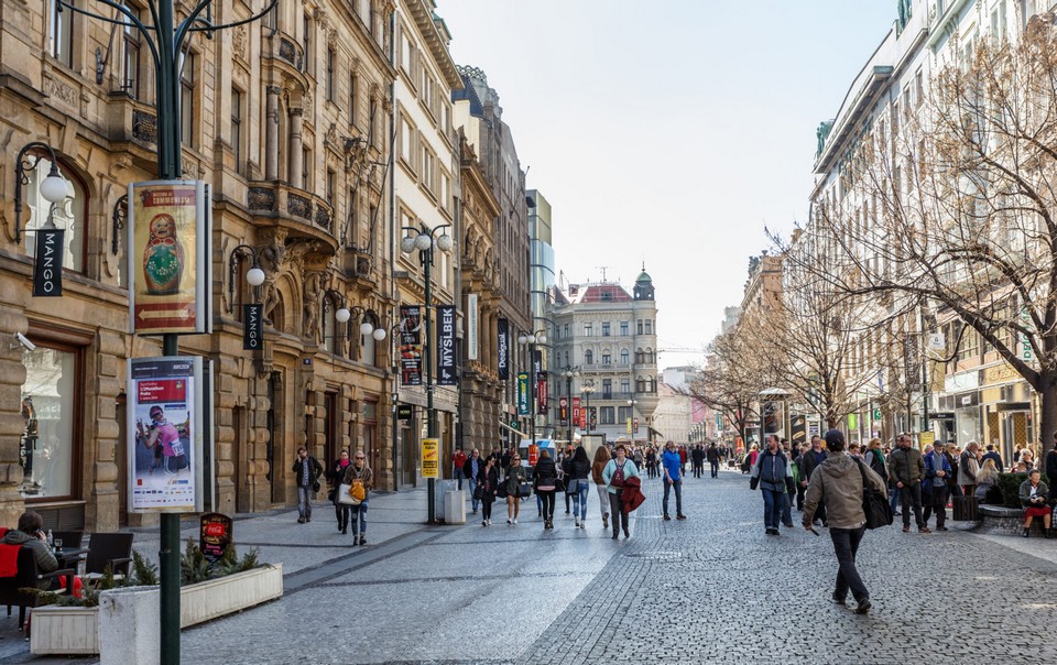 prague shopping street (2)