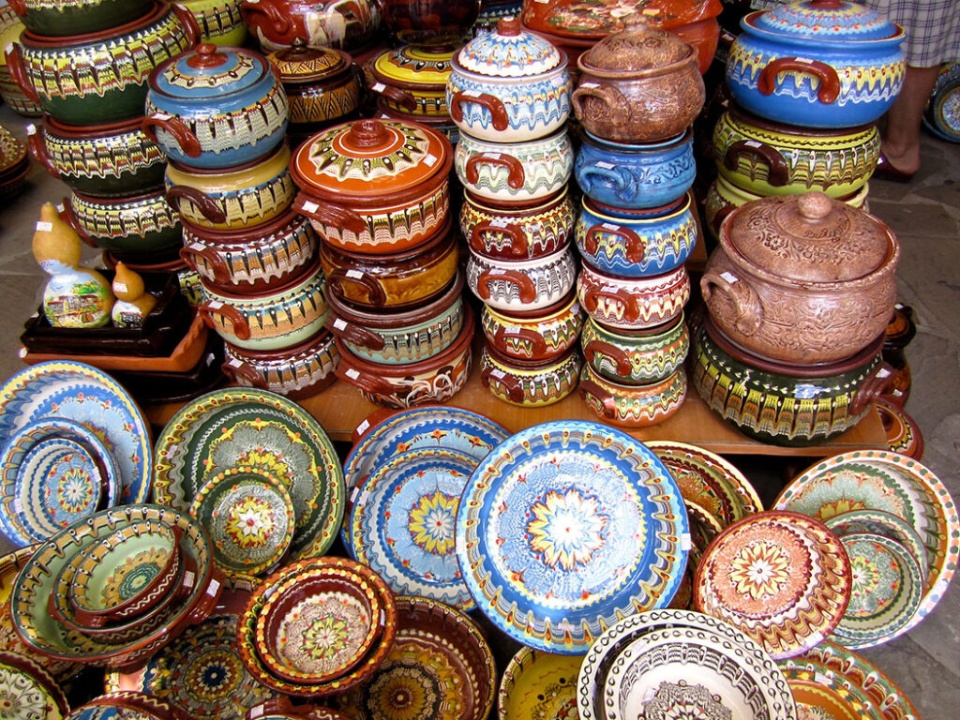 traditional-bulgarian-pottery-1024x768e