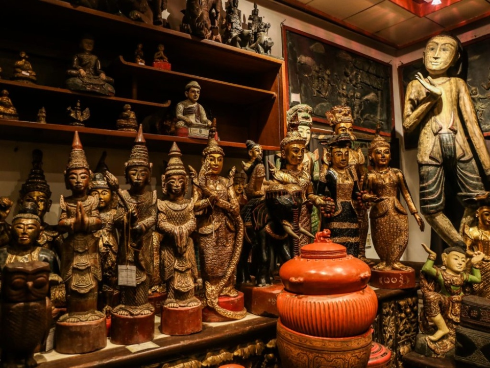 Buddhist-Sculptures