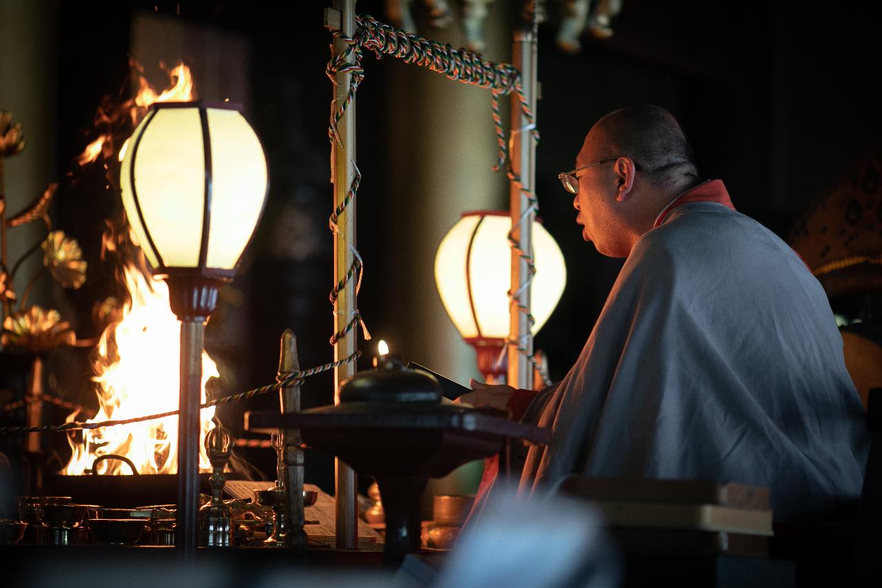 Moring service at Aizendo Buddhist Temple4