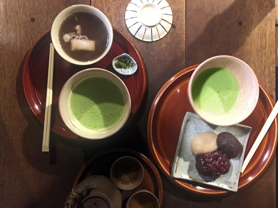 Sweet dessert and matcha tea of Kasagiya