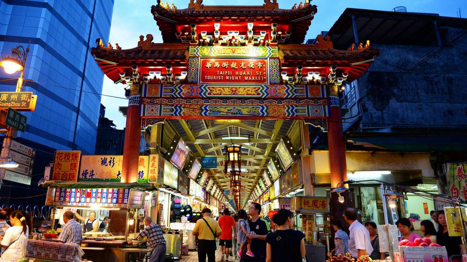 Huaxi Street Night Market at Longshan Temple, Taipei