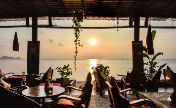Where to eat in Koh Phangan? — 10+ best places to eat & best restaurants in Koh Phangan