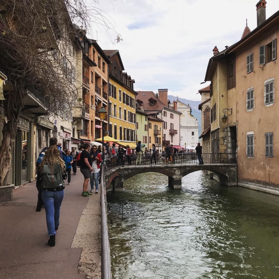 annecy old town