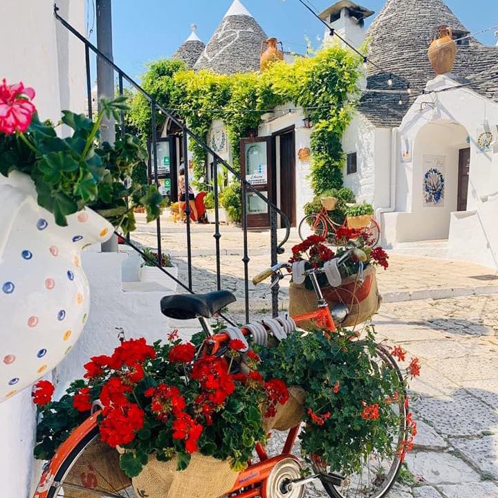 ngoi-lang-Alberobello-italy-ivivu-1