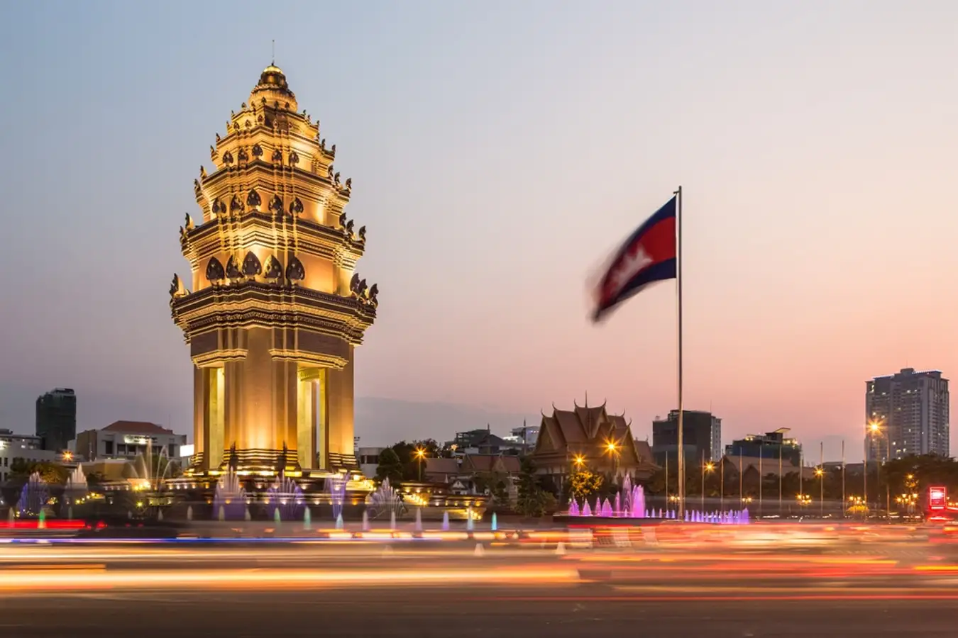 dia-diem-du-lich-phnom-penh-6Independence Monument