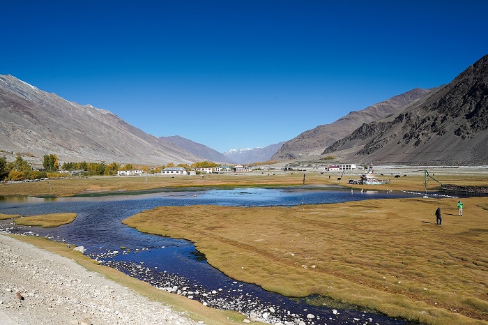 places to visit in leh ladakh on bike
