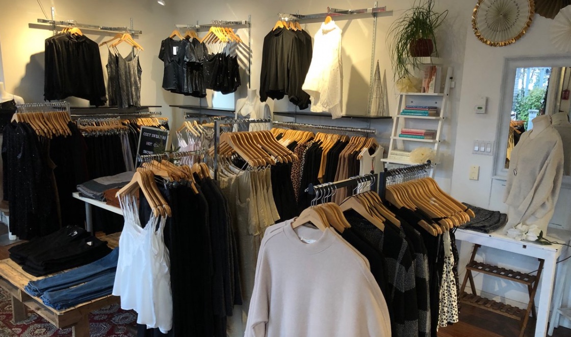 Unity-Clothing-Store-Boutique-Lower-Lonsdale-Shipyards-North-Vancouver-British-Columbia-Canada-1120×660
