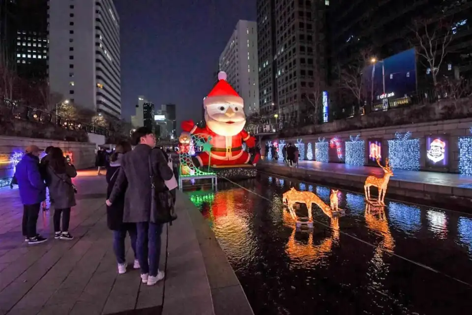 is it good to visit seoul in december