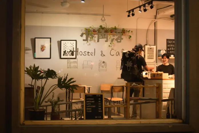 Xiao Jiaoluo Corner Hostel & Cafe