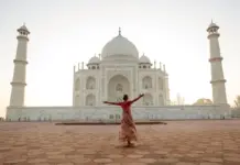 The ULTIMATE Taj Mahal travel guide: How to get there, Tickets, Things to do, Tips & MORE