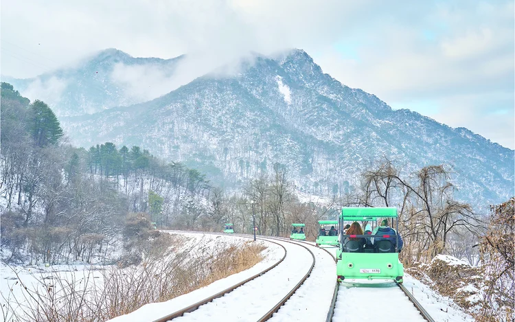 23Eobi Ice Valley – A HOT Gyeonggi-do Tourist Destination in Winter and Spring