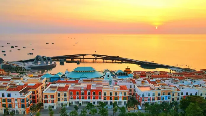 Sunset Town & Kiss Of The Sea