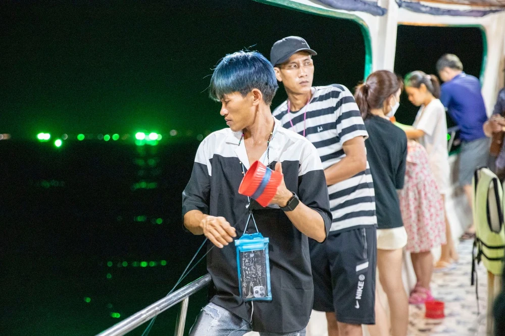 Night squid fishing Phu Quoc: A Unique Experience You Can’t Miss3