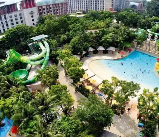 Adventure Cove Waterpark Singapore: The Detailed Review on how to get there, what to do & MORE